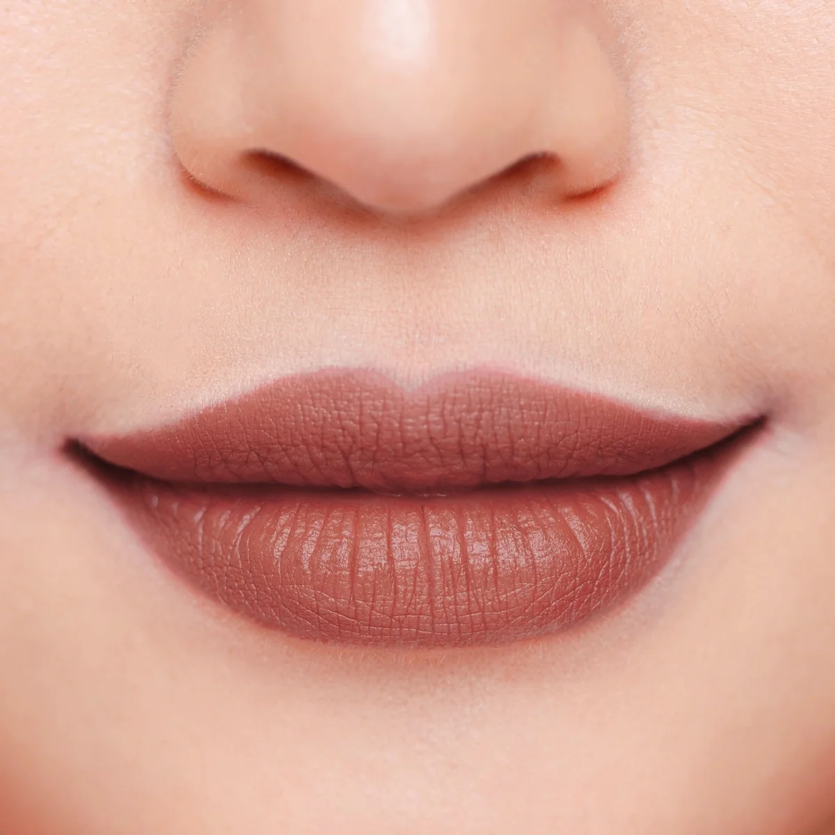 Couleur Caramel BIO 126 Rosy Beige matná rtěnka 3,5 g