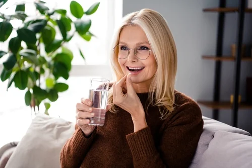 Panthenol přispívá ke snížení míry únavy a vyčerpání. Panthenol přispívá ke snížení míry únavy a vyčerpání.