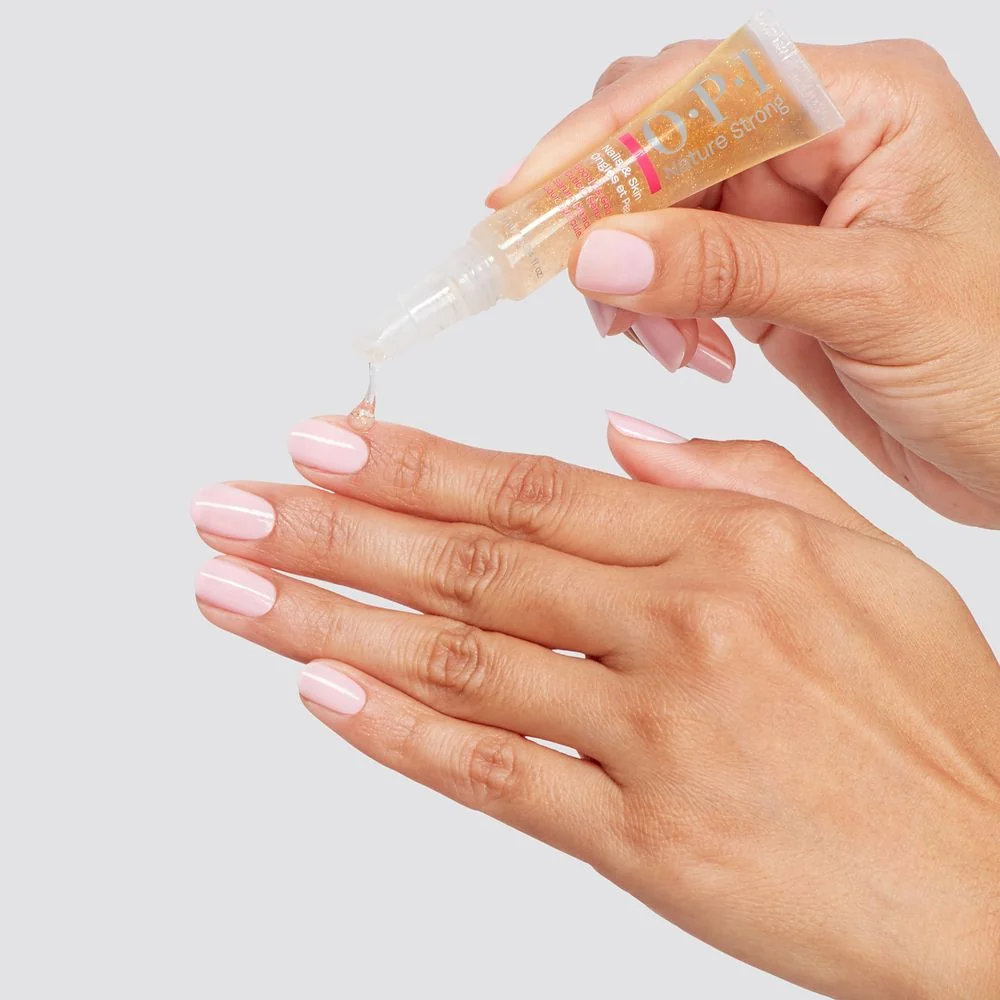 OPI Nature Strong Good as Gold sérum na nehty a nehtovou kůžičku 7 ml