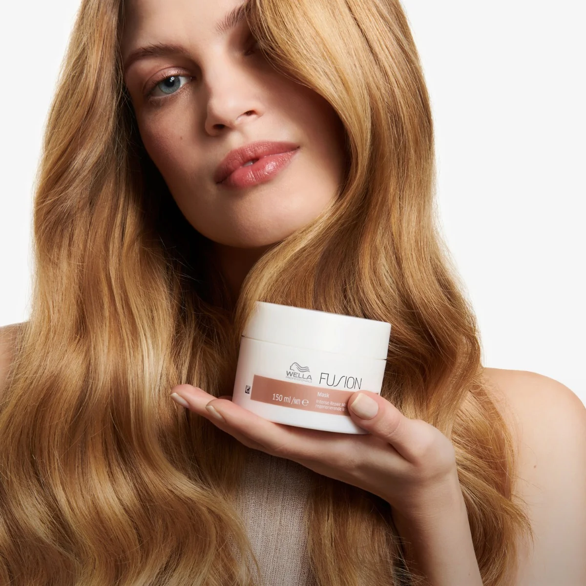 Wella Professionals Fusion Intense Repair regenerační maska na vlasy 150 ml