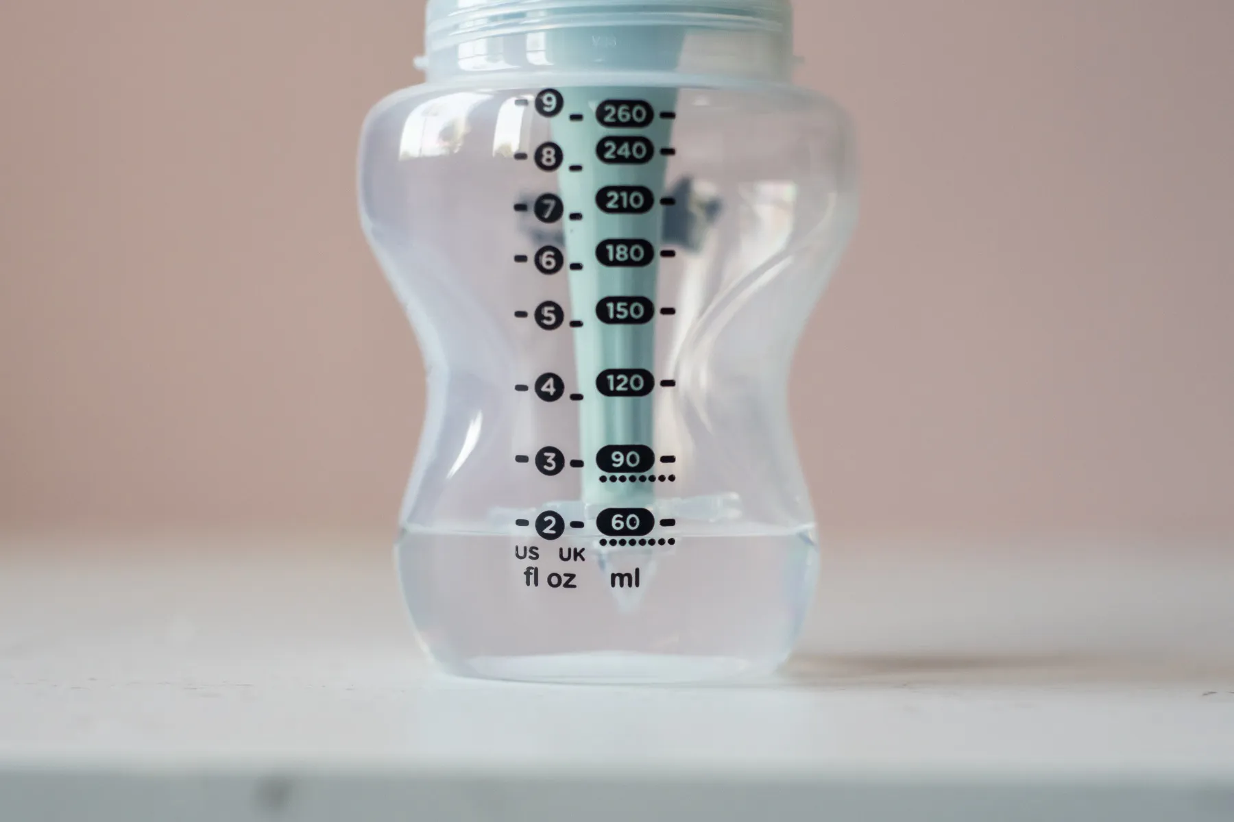 Tommee Tippee Advanced Anti-Colic Novorozenecký Starter Kit 0m+ Samosterilizační lahvičky