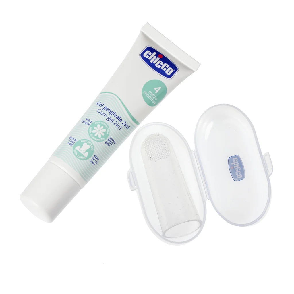 Chicco Zubní uklidňující gel + kartáček na prst s pouzdrem 4m+