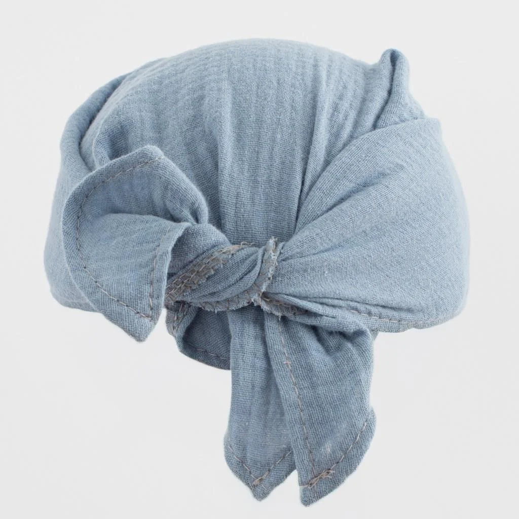 New Baby Dětský letní mušelínový šátek s kšiltem  blue, vel. 80/86
