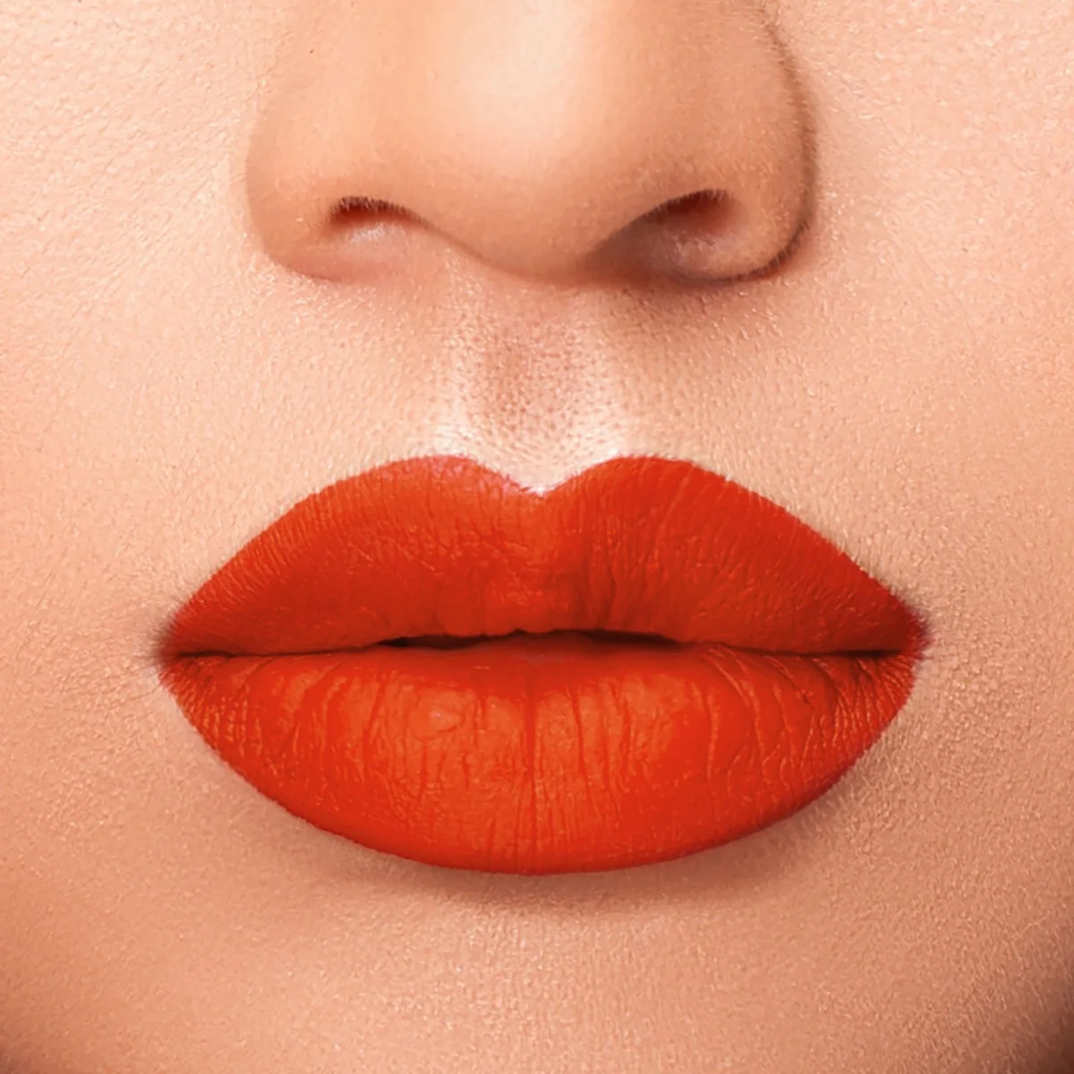 Couleur Caramel 125 Red fire matná rtěnka 3,5 g
