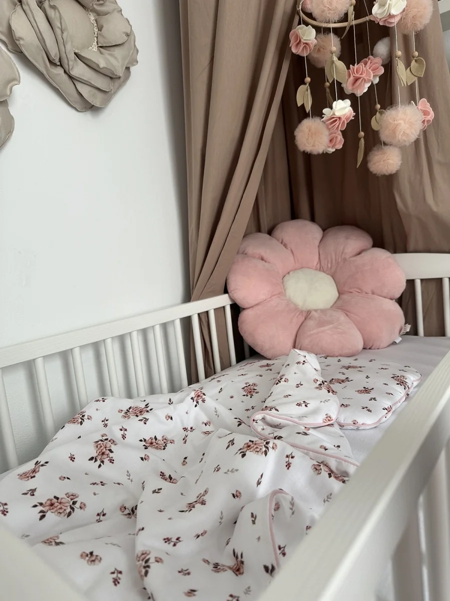 Baby Nellys Mušelínová dětská deka 75 × 90 cm, s bambulkami - Zlaté tečky