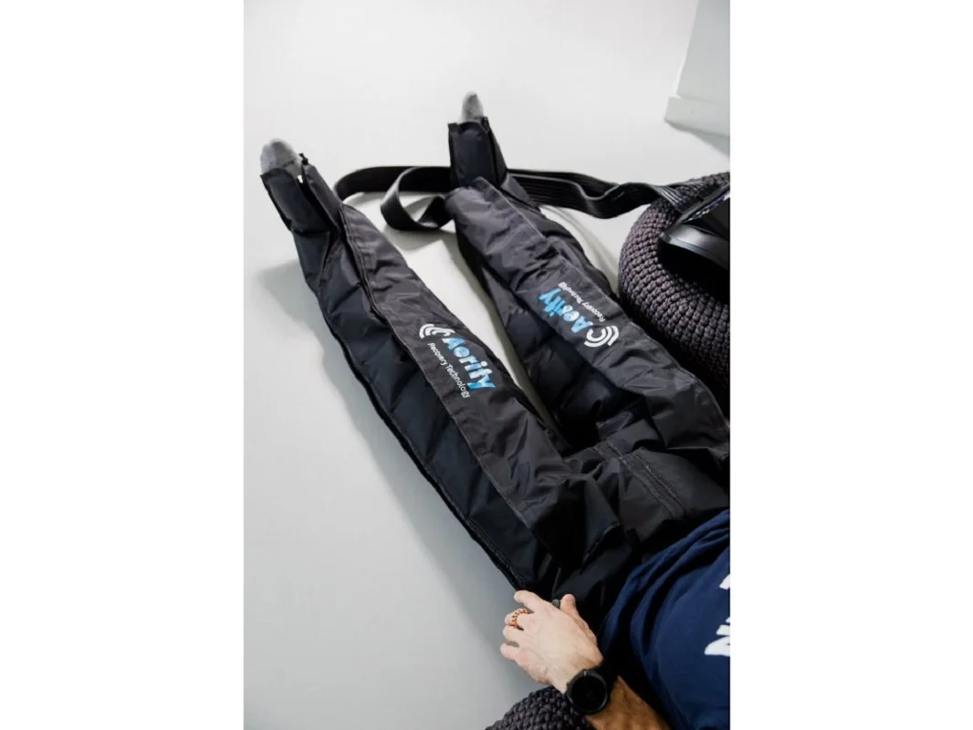 AERIFY CHARGE Recovery system with PANTS, kompresní regenerační kalhoty