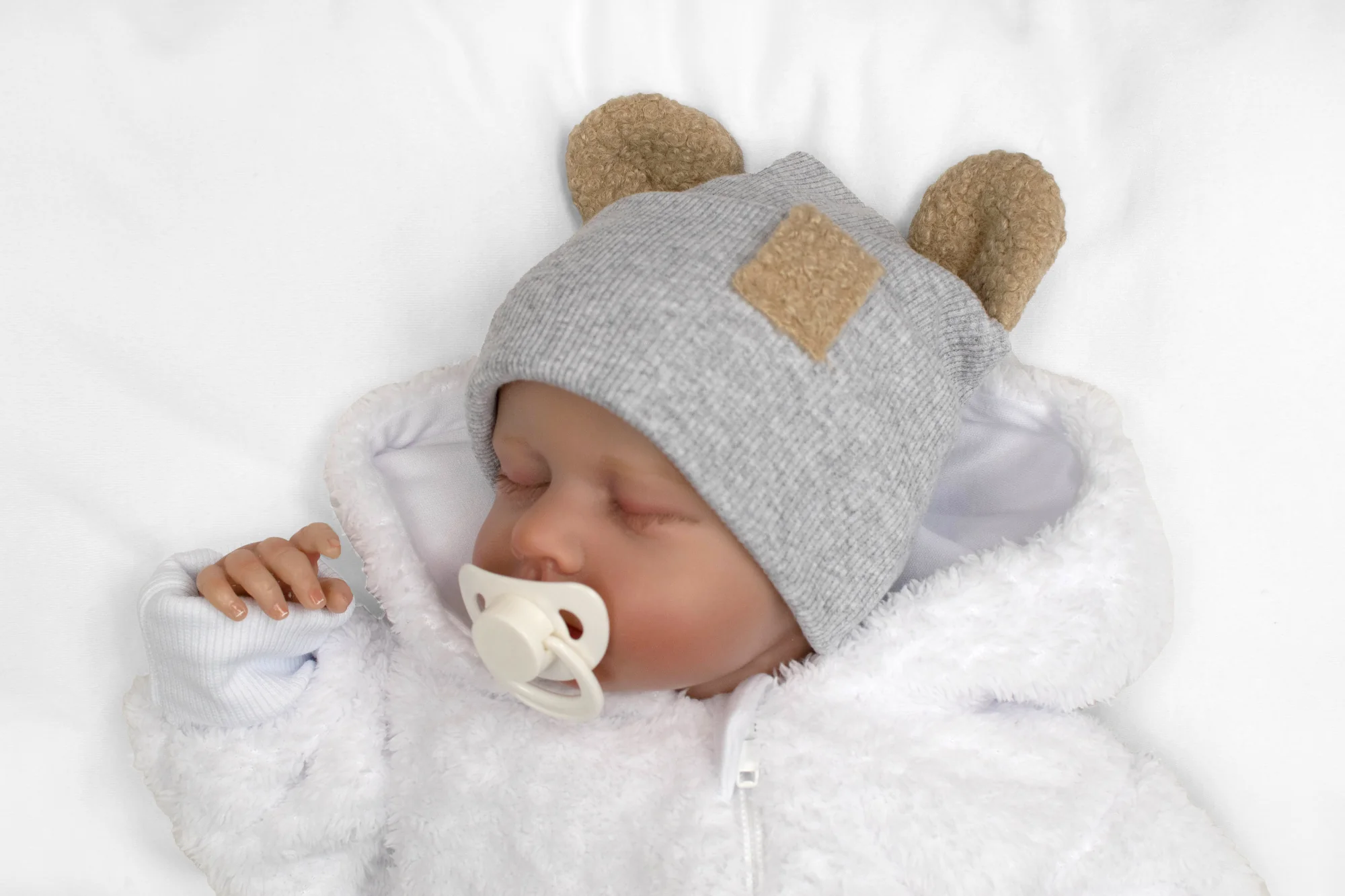 Baby Nellys Dvouvrstvá žebrovaná čepička s oušky boucle medvídek - šedý melír, 68/74