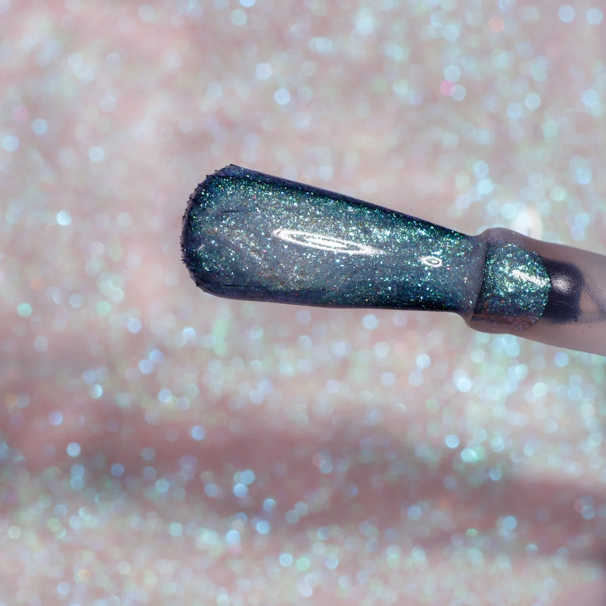 Londontown kur Shimmering Nail Highlighter Stardust lak a péče na nehty 12 ml