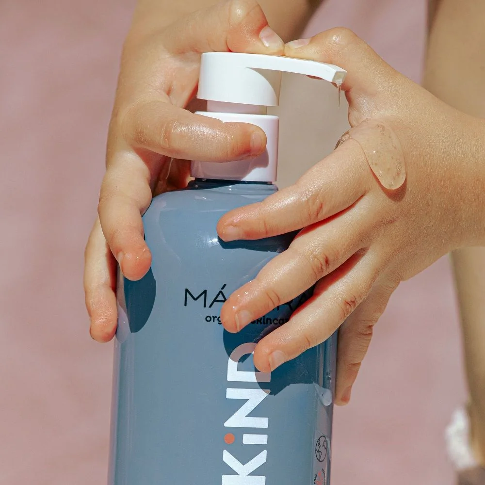 MÁDARA KIND Jemný mycí gel 390 ml