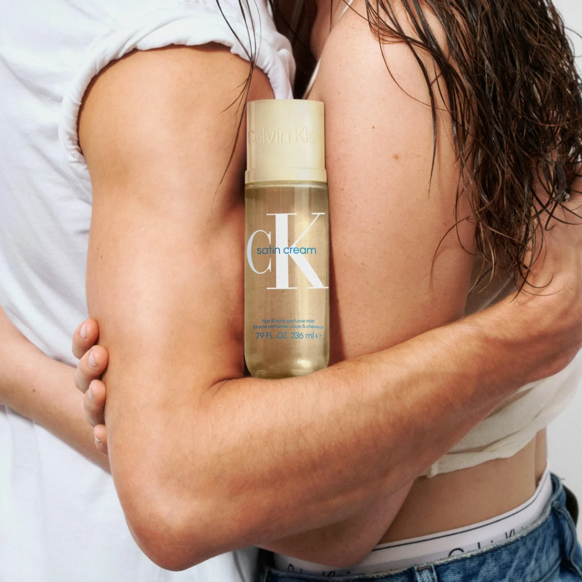 Calvin Klein Body Mist Satin Cream parfémovaná mlha 236 ml