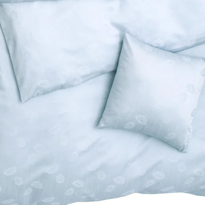 SCANquilt povlečení EXCLUSIVE TENCEL PLUS peříčka světle modrá 140 x 200/70 x 90 cm 