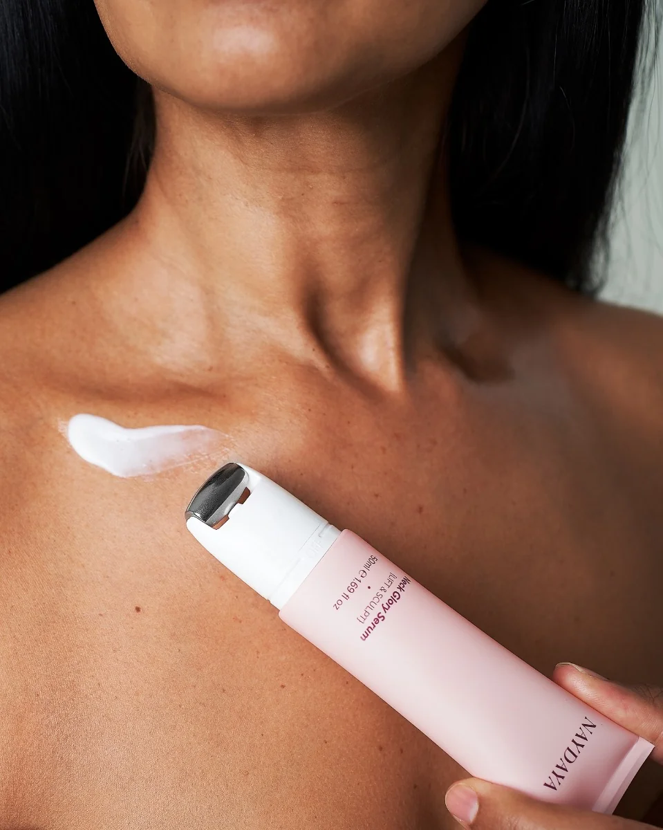 Naydaya Zpevňující sérum na krk a dekolt 50 ml