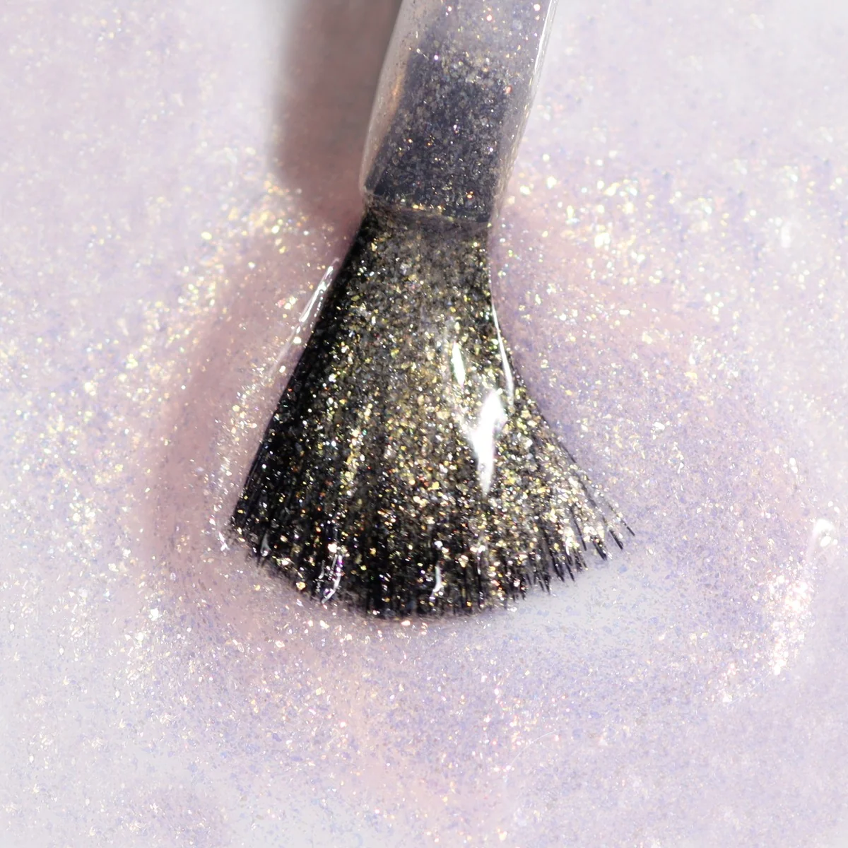 Londontown kur Shimmering Nail Highlighter Sunkissed lak a péče na nehty 12 ml