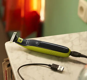 Philips OneBlade 360 QP2724/31 zastřihovač vousů