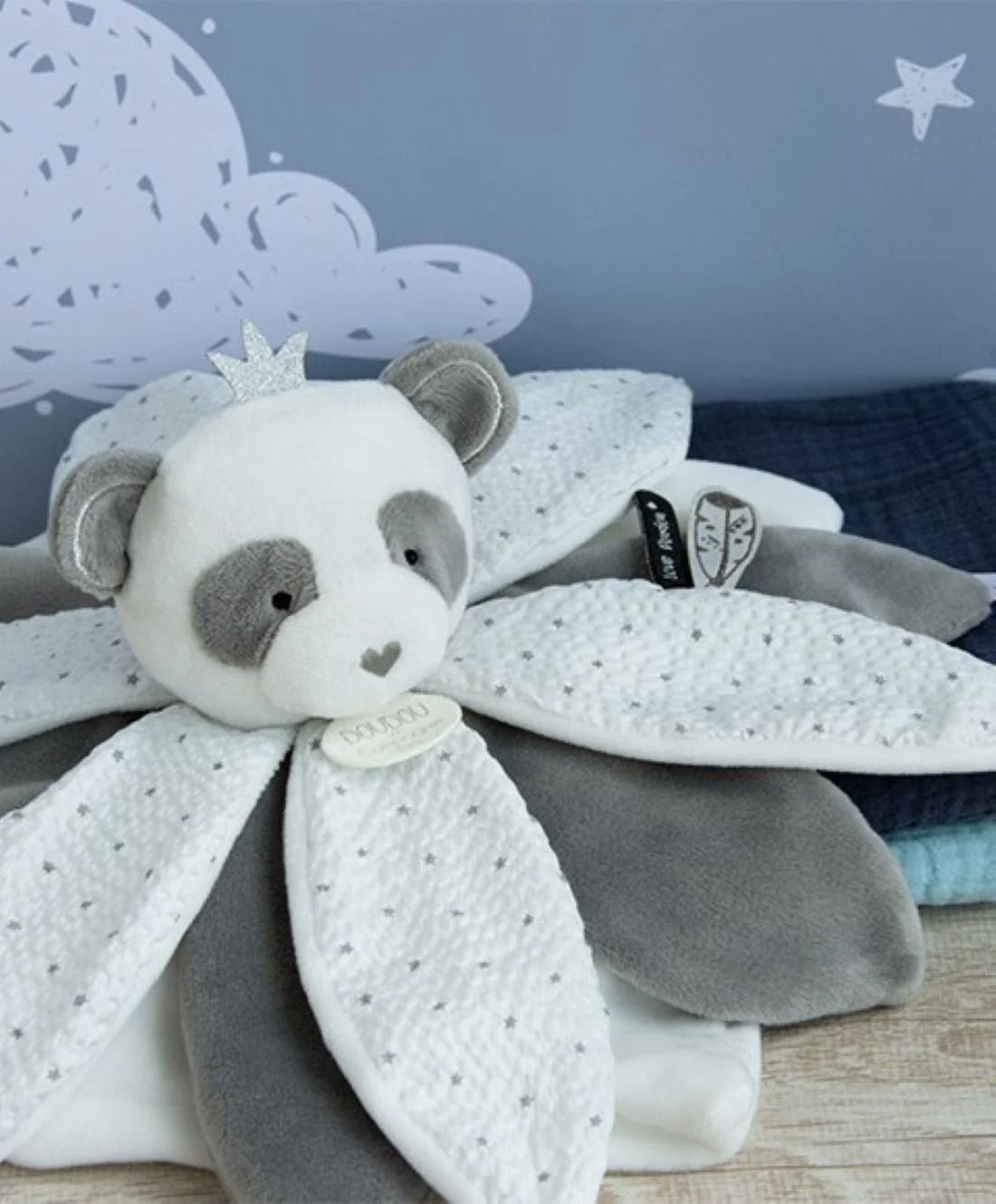 Doudou et Compagnie Paris Dárková sada - plyšový muchláček panda 26 cm