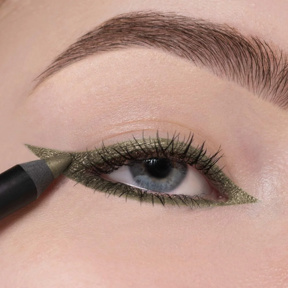 ARTDECO Soft Eye Liner Waterproof odstín 20 bright olive voděodolná tužka na oči 1,2 g