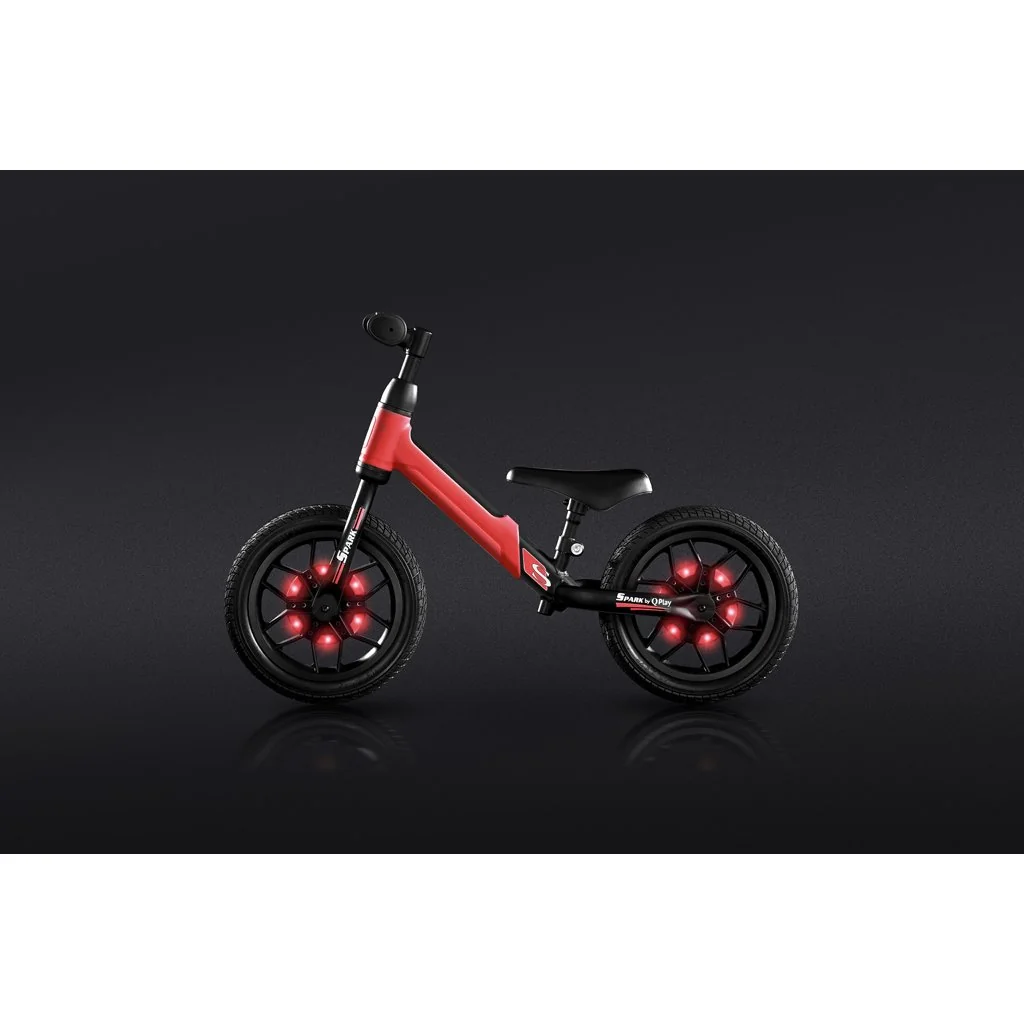 QPlay Odrážedlo Spark Red, věk 3 - 6 let, do 30 kg
