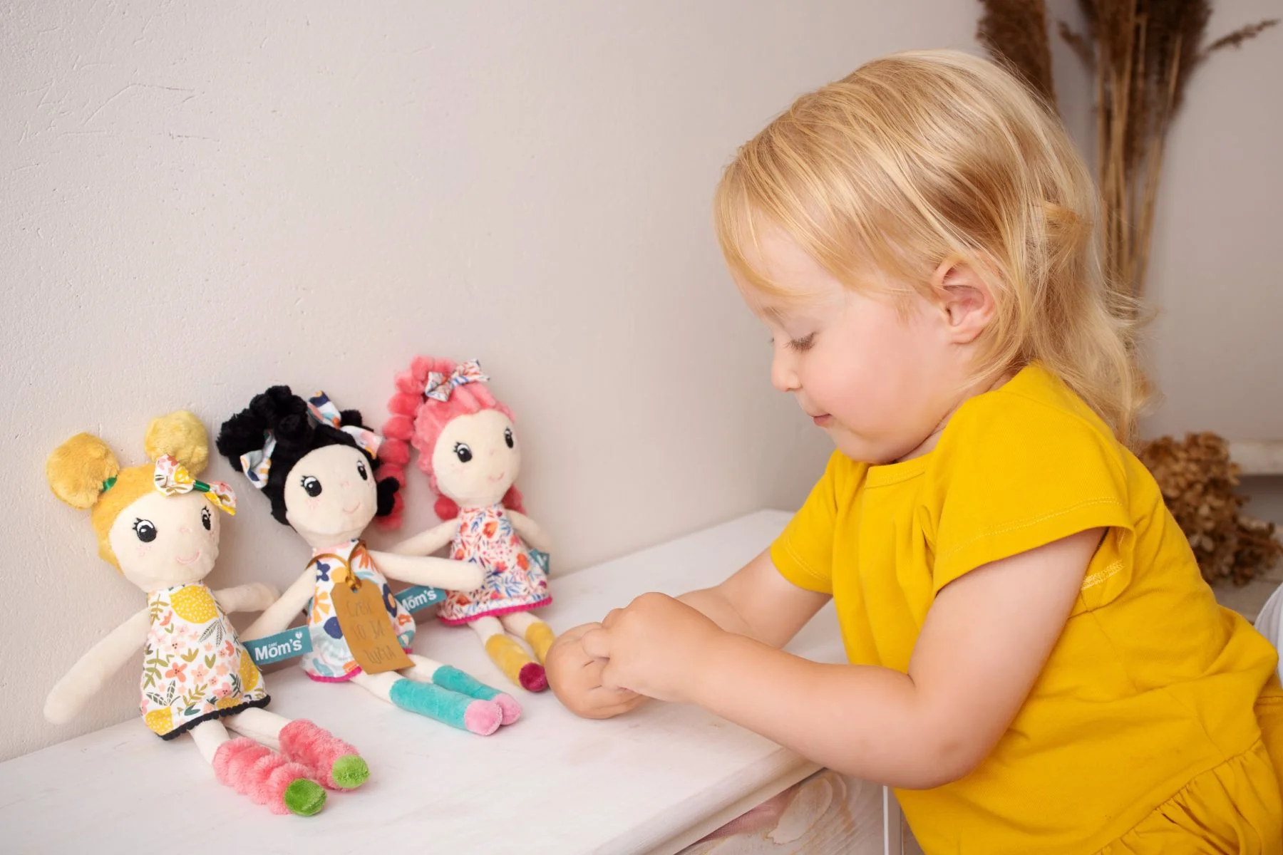 Hencz Toys Měkká hadrová panenka MAJA s blond vlásky