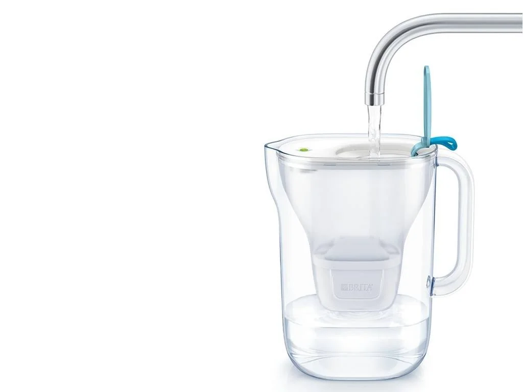 BRITA Style LED filtrační konvice 2,4 l modrá