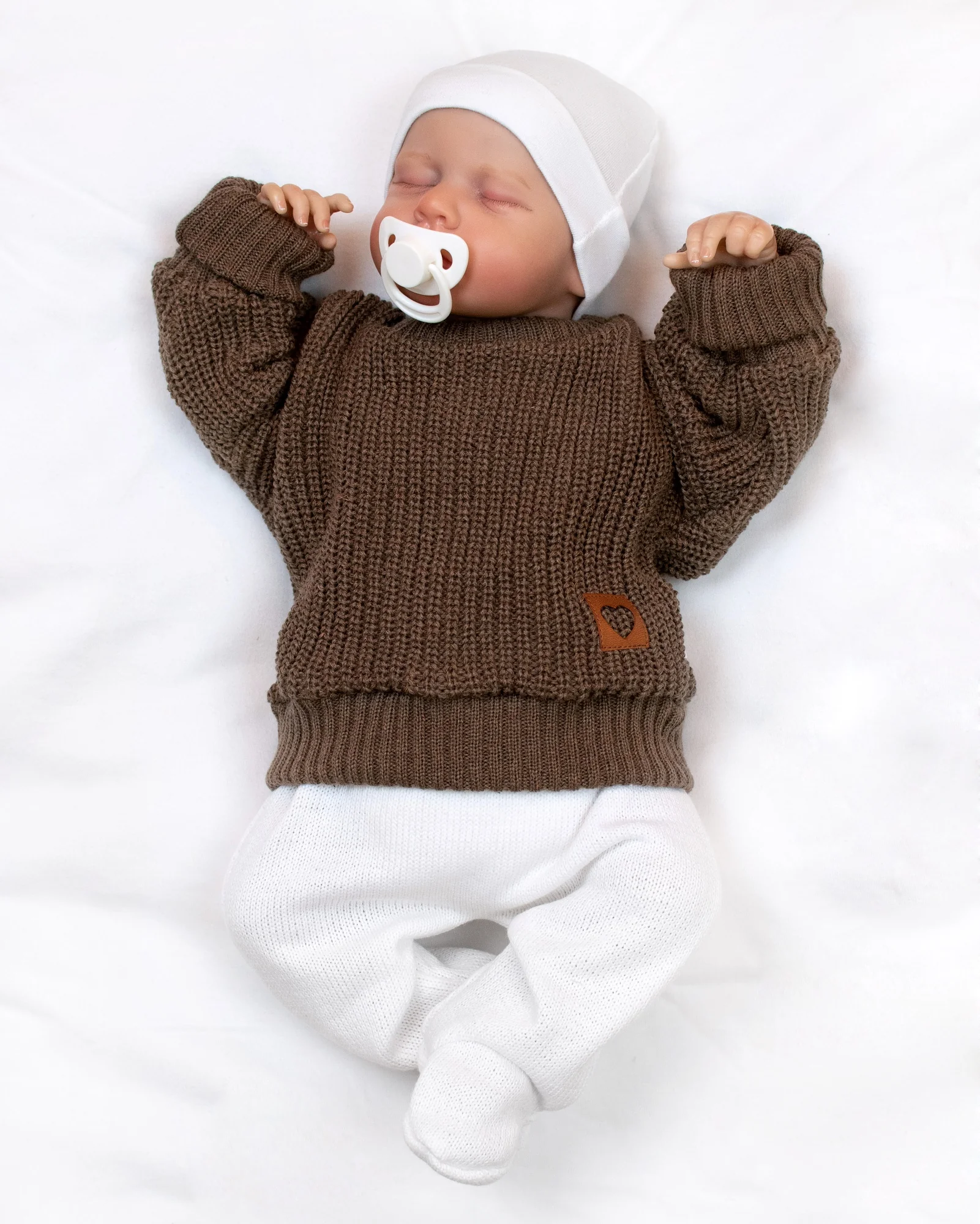 Baby Nellys Rostoucí oversize pletený svetřík pro miminko, hnědý, 68/74