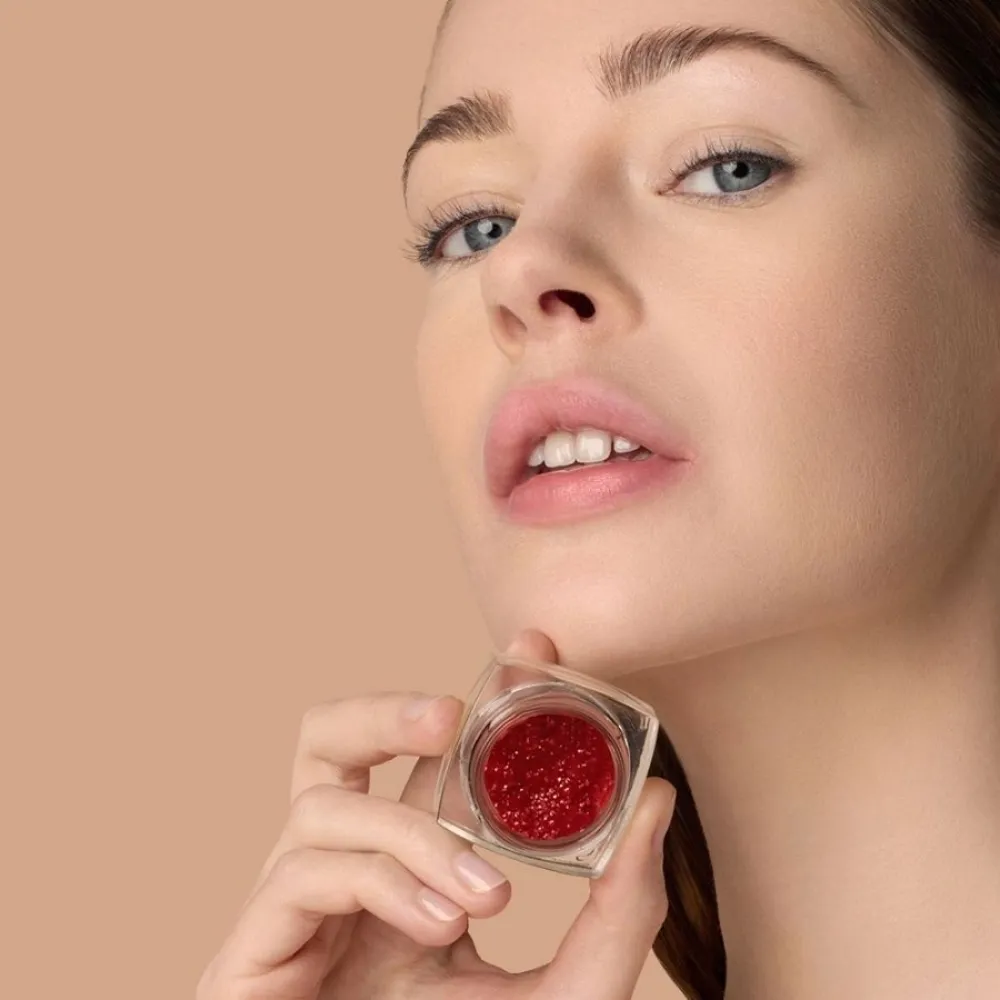 Le Rouge Français Přírodní scrub na rty s ovocem a solí 3 g