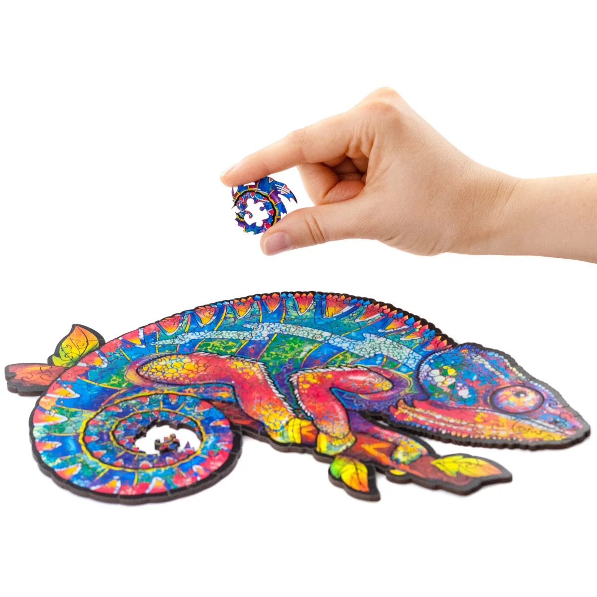 Unidragon Dřevěné puzzle Iridescent Chameleon 107 ks