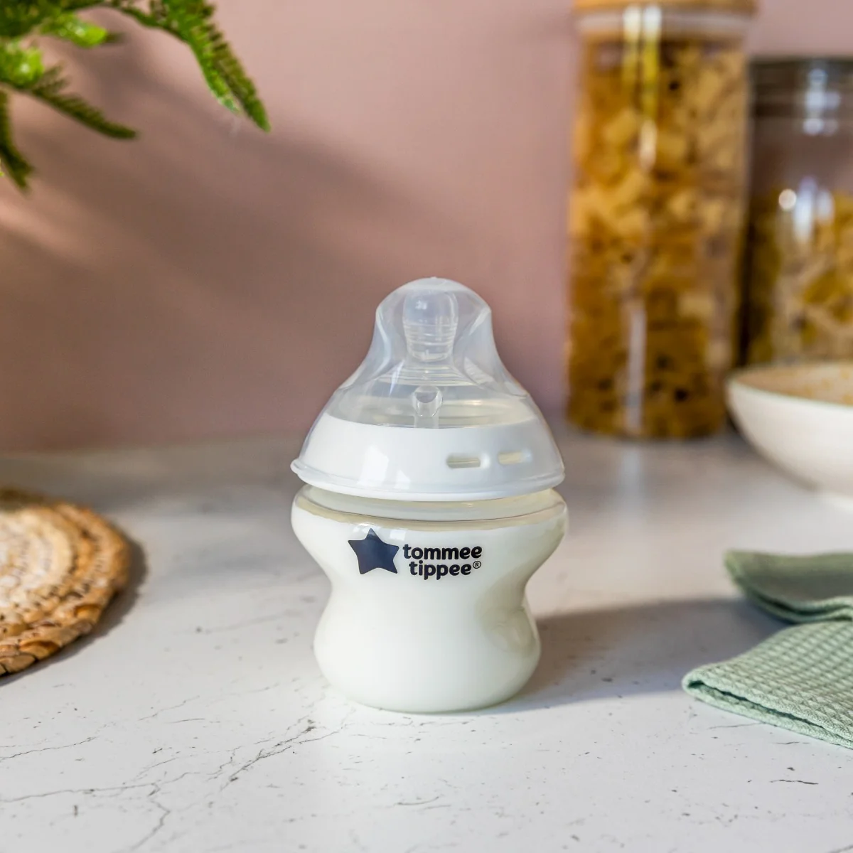 Tommee Tippee Natural Start Samosterilizační kojenecká lahev s Anti-Colic savičkou Pomalý průtok 0m+ 150 ml 1 ks