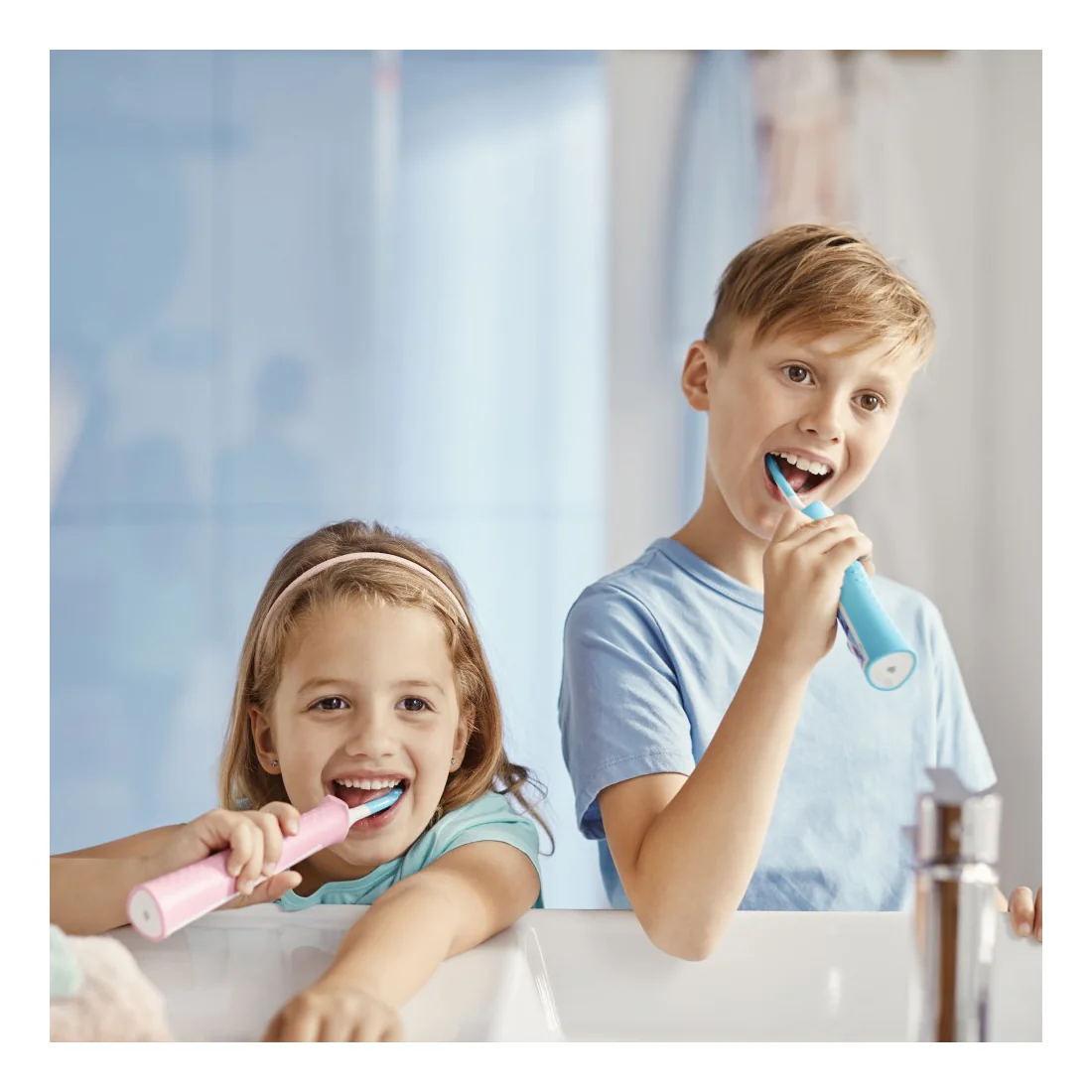 Philips Sonicare for Kids HX6322/04 dětský sonický zubní kartáček modrý