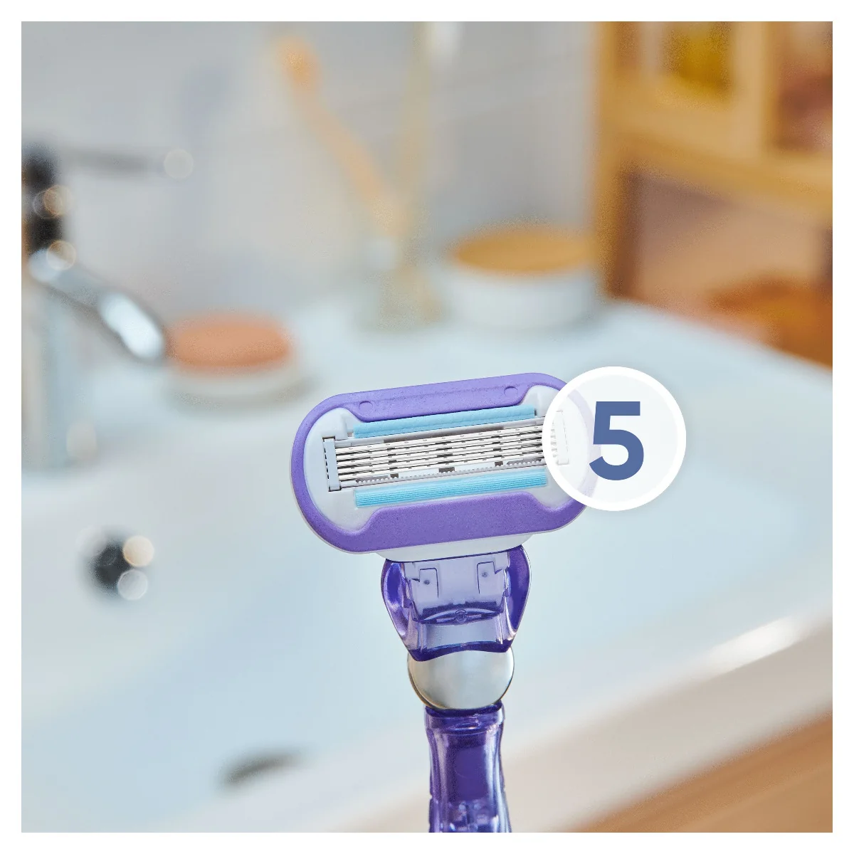 Gillette Venus Deluxe Smooth Swirl dámský holicí strojek 1 ks + 2 náhradní hlavice