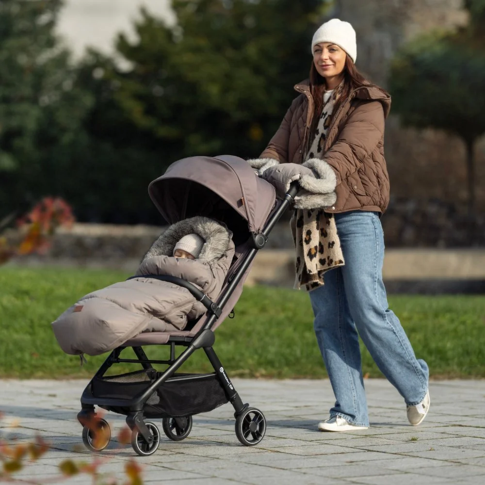 Petite&Mars Kočárek sportovní Zip Smoky Anthracite