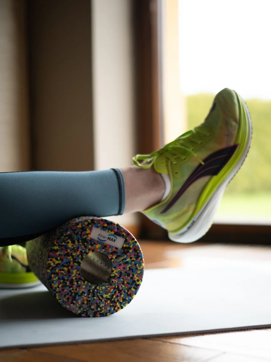 KineMAX Professional Super Foam Roller masážní válec 1 ks barevný