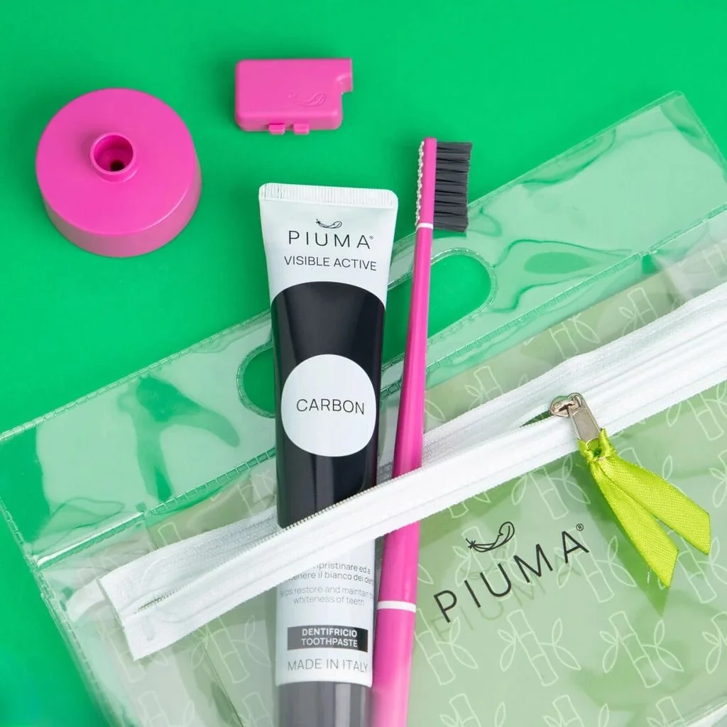Piuma Dárkový set na péči o zuby s aktivním uhlím 4 ks Very Magenta