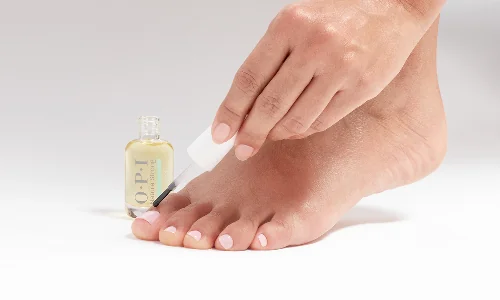 OPI Glow Up Nail & Cuticle Oil použití OPI Glow Up Nail & Cuticle Oil použití