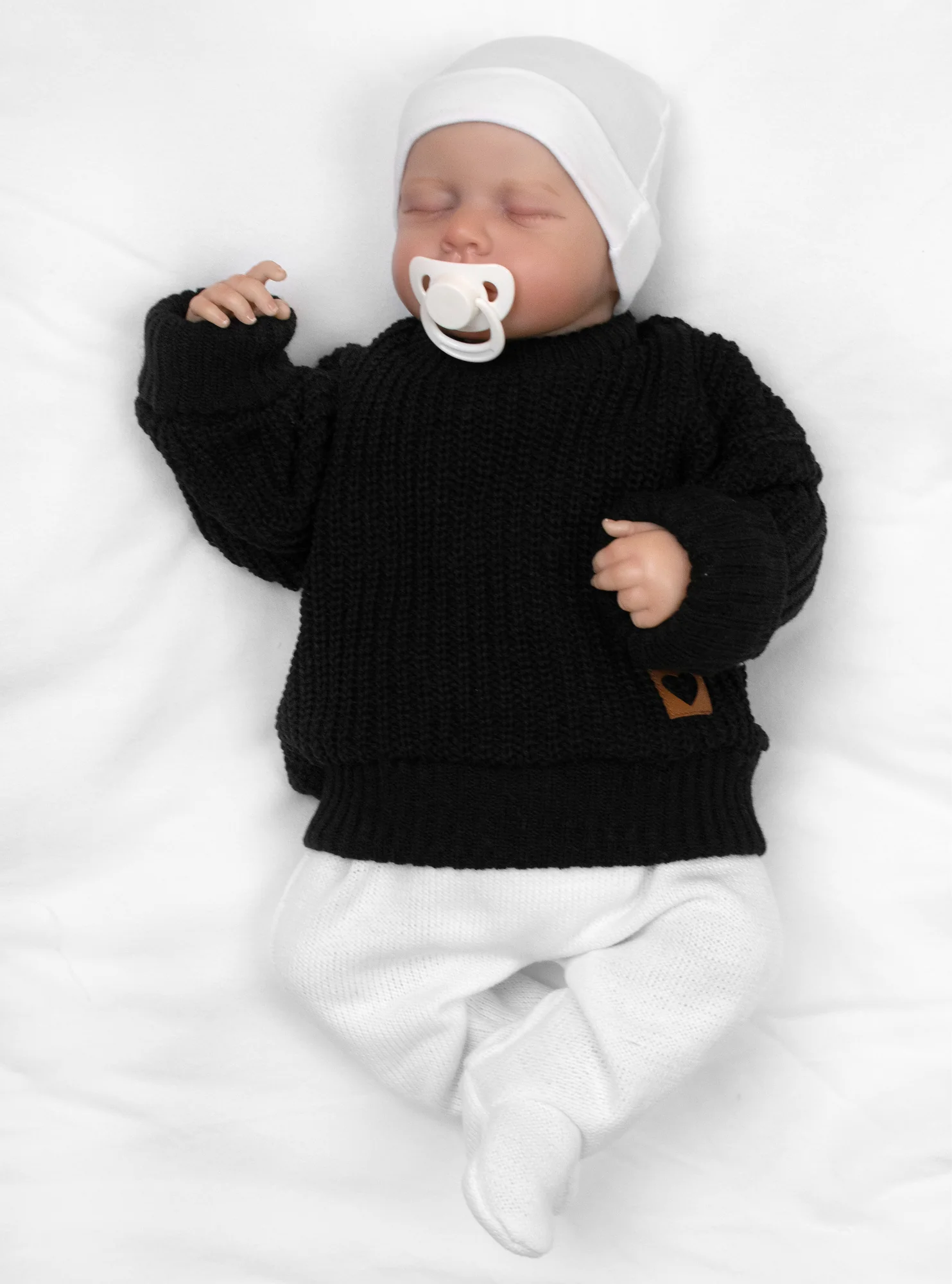 Baby Nellys Rostoucí oversize pletený svetřík pro miminko, černý vel. 80/86
