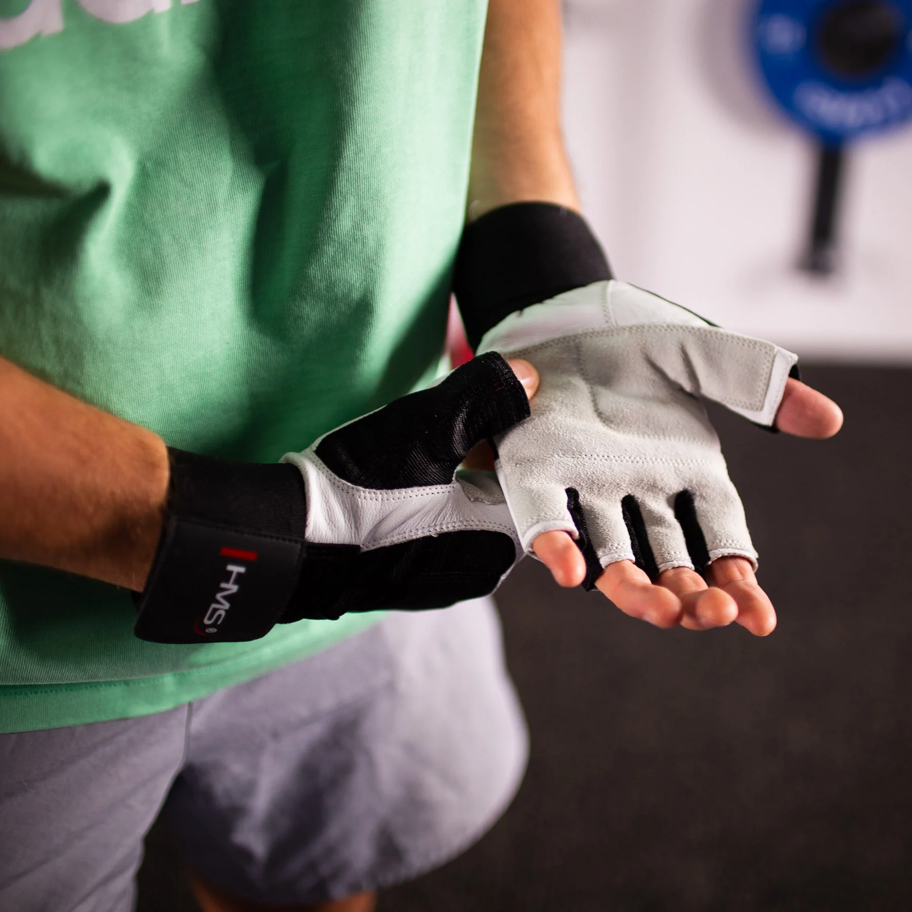 Bushido Fitness rukavice vel. XL RST04 bílé