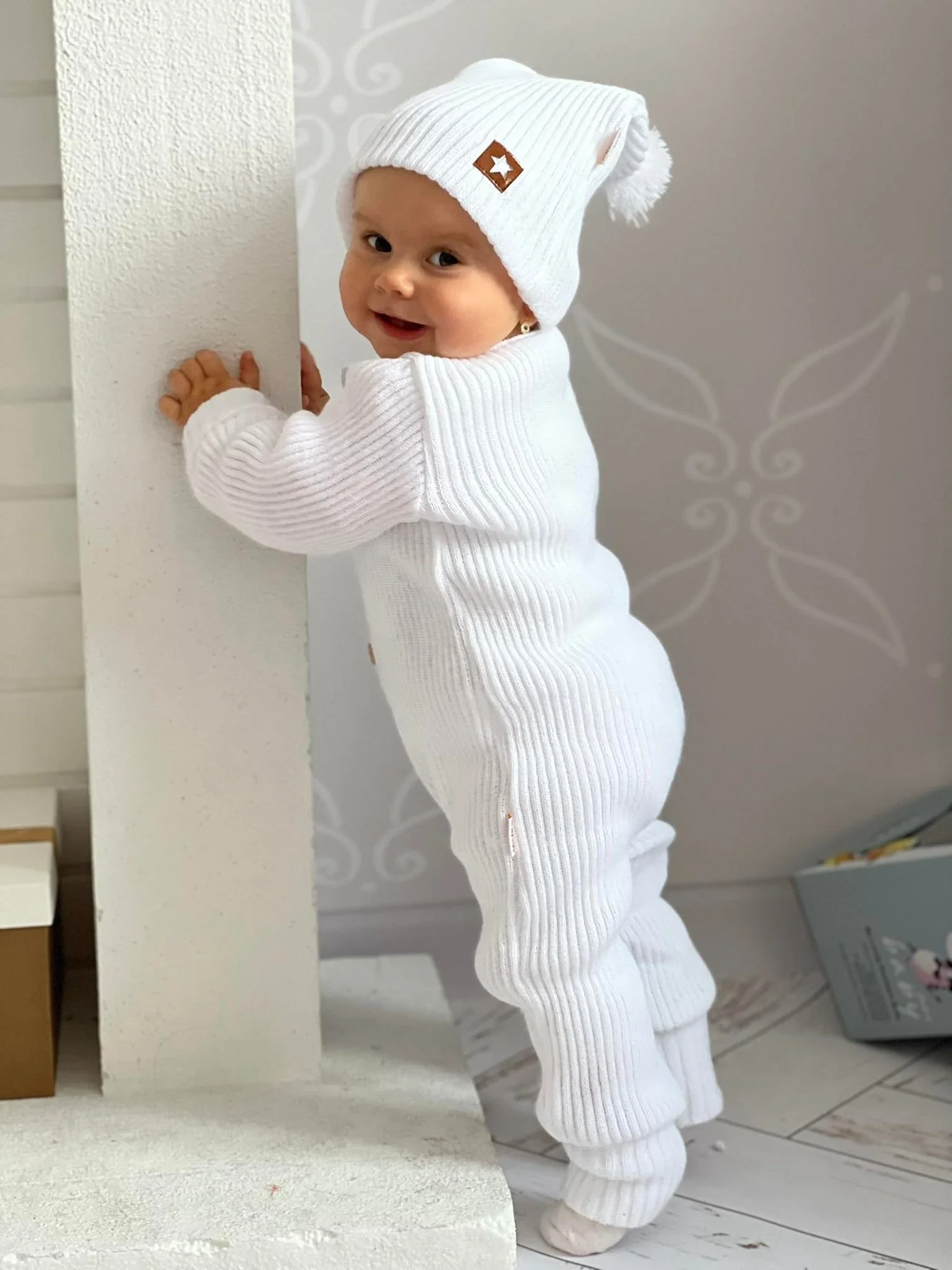 Baby Nellys 2D Pletený overálek STAR + čepice Hand Made, bílá, vel. 80/86