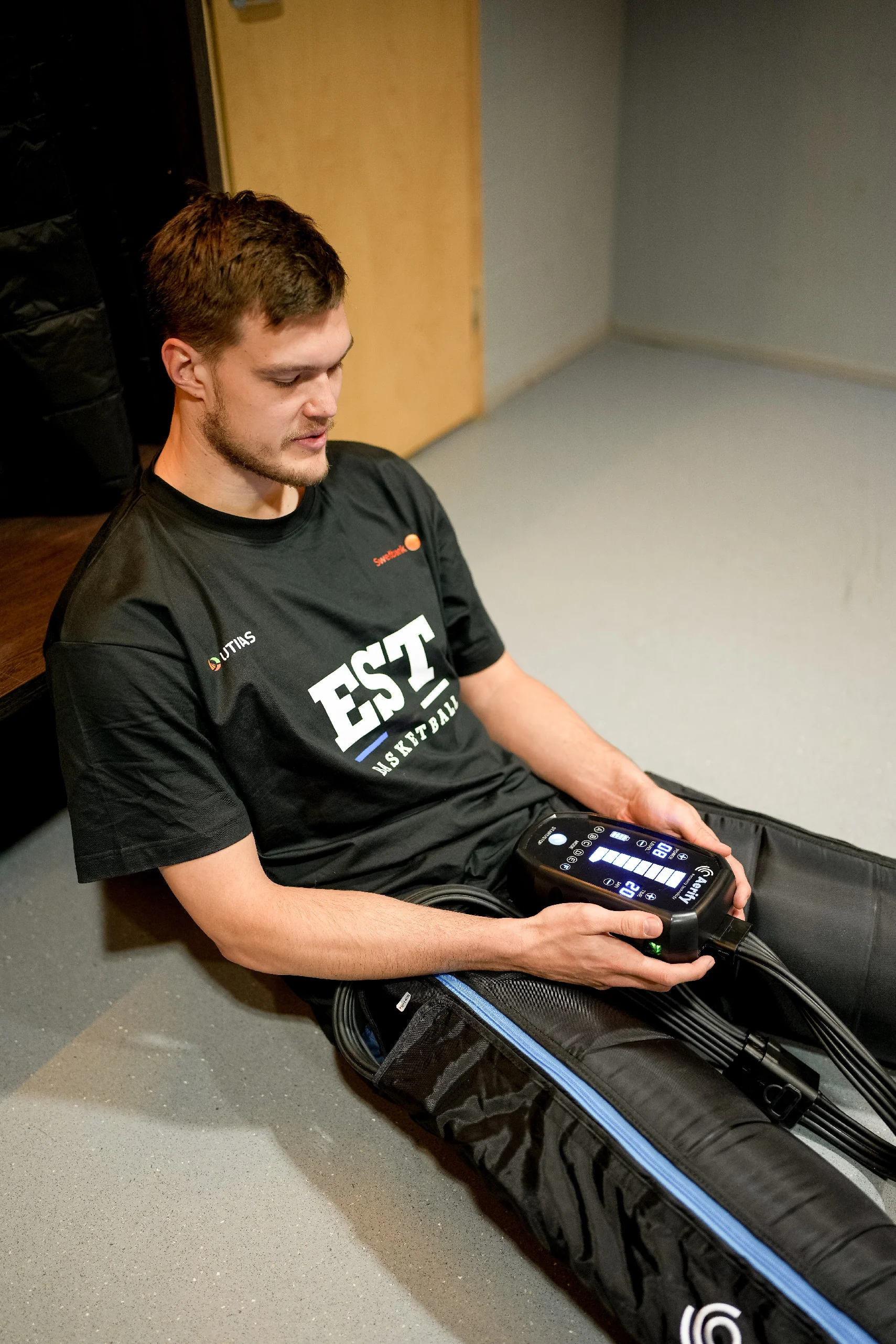 AERIFY CHARGE Recovery system with PANTS, kompresní regenerační kalhoty