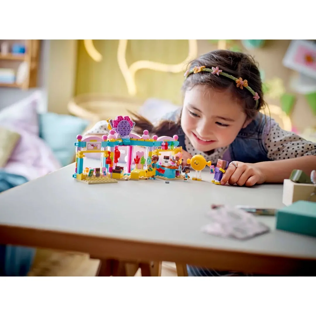 LEGO® Friends 42649 Cukrárna v městečku Heartlake