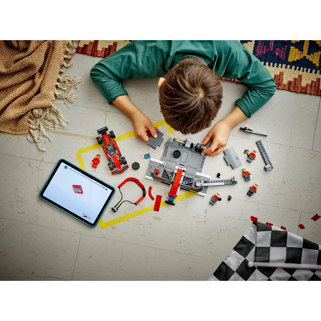 LEGO® City 60443 Zastávka v boxech F1® a personál s vozem Ferrari