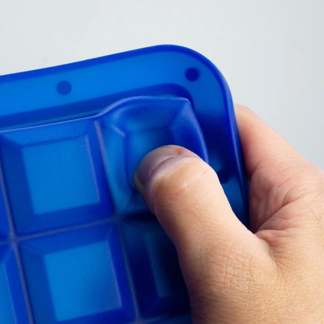 Lurch Froma na led s průhledným víkem modrá kostka 3x3cm (00240755)