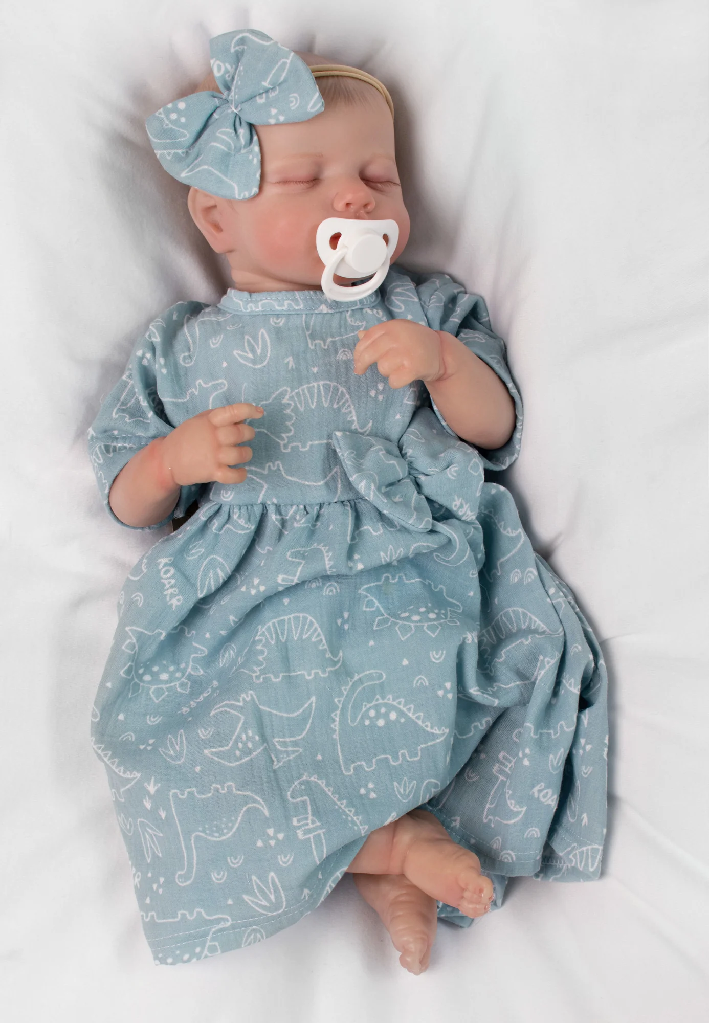 Baby Nellys Mušelínové šatičky + čelenka 2-dílná sada Dino, mátové vel. 86