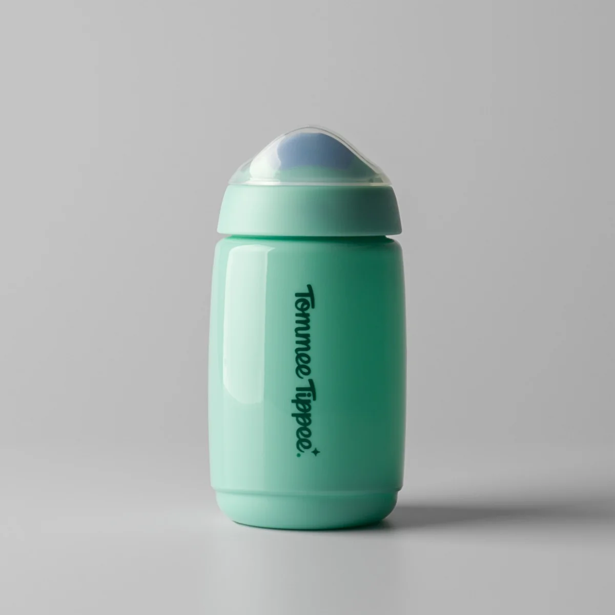 Tommee Tippee Netekoucí hrneček Superstar Sipper 12m+ 390 ml zelený