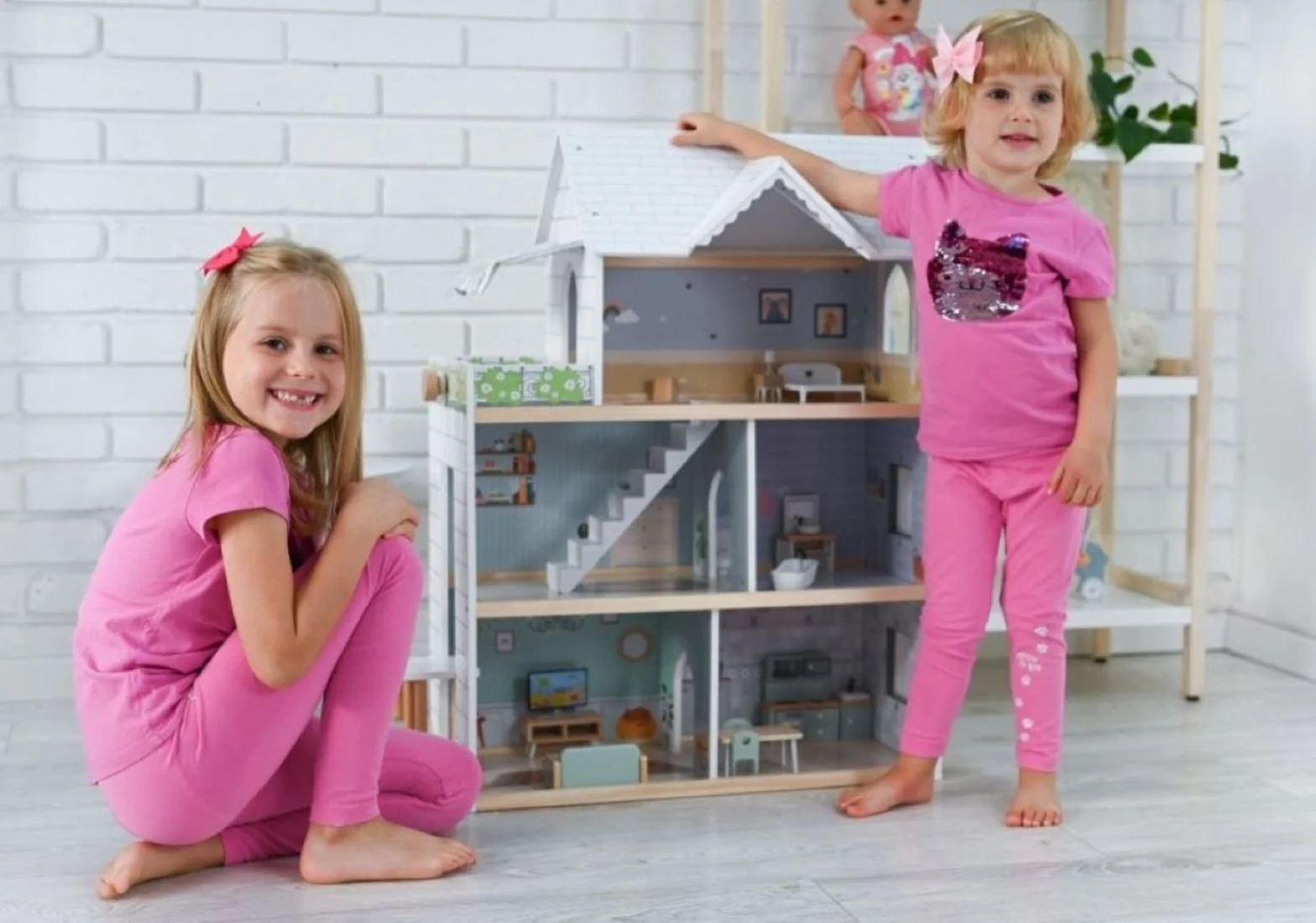 Adam Toys Velký dřevěný domeček pro panenky
