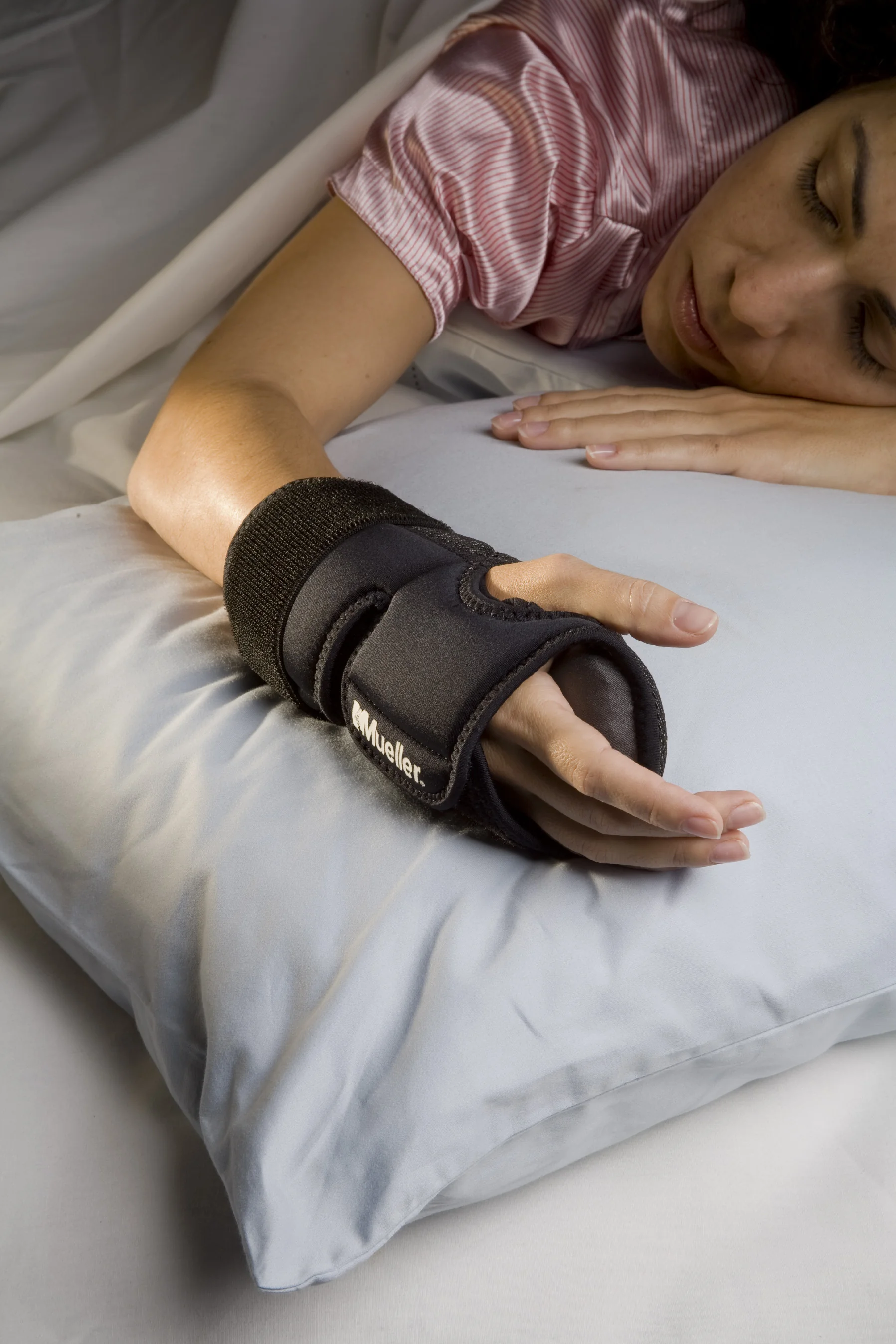 Mueller Adjustable Night Wrist Brace, noční ortéza na karpální tunel