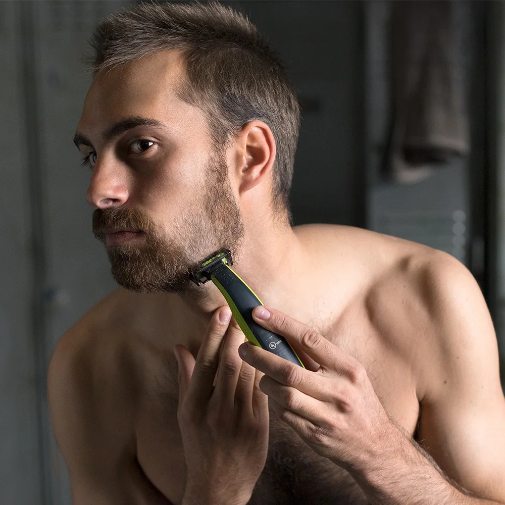 Philips OneBlade 360 QP2724/31 zastřihovač vousů