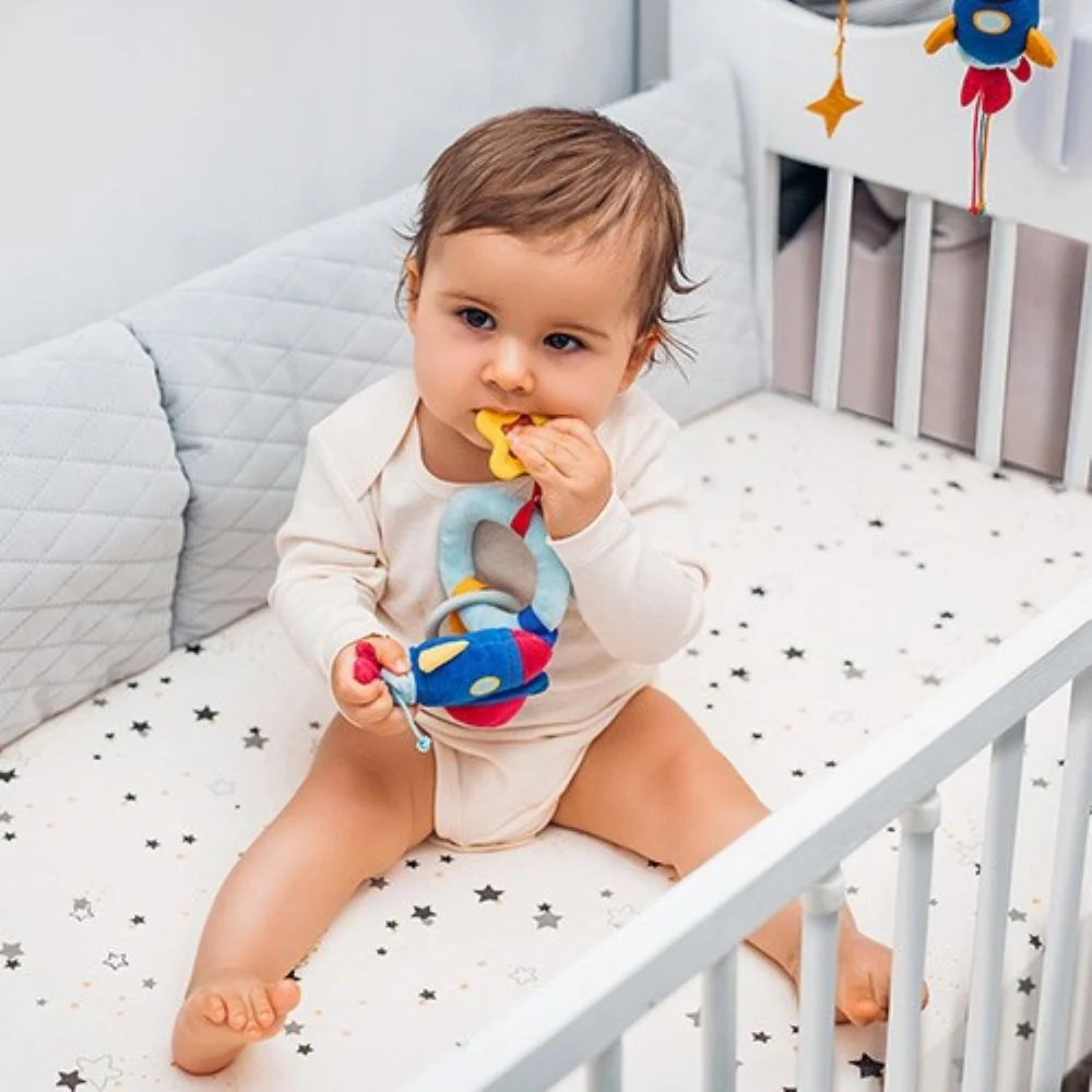 Babyono Závěsná edukační hračka COSMOS, modrá/červená,