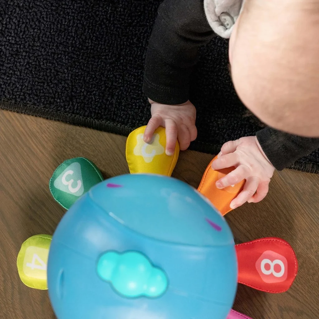 Baby Einstein Hračka aktivní Go Opus Go™ 4v1 3m+