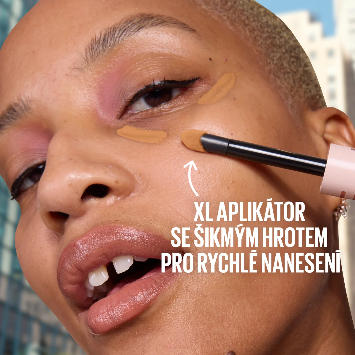 Maybelline Lifter Concealer 30 hydratující korektor 11 ml