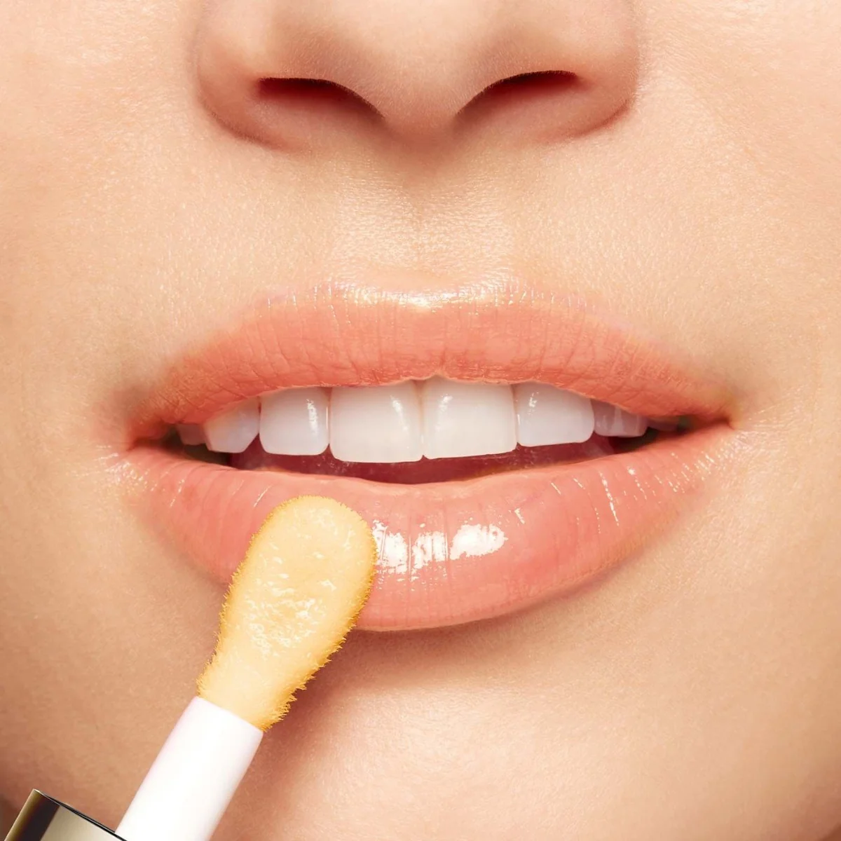 Clarins Lip Comfort Oil 01 lehký olej na rty 7 ml