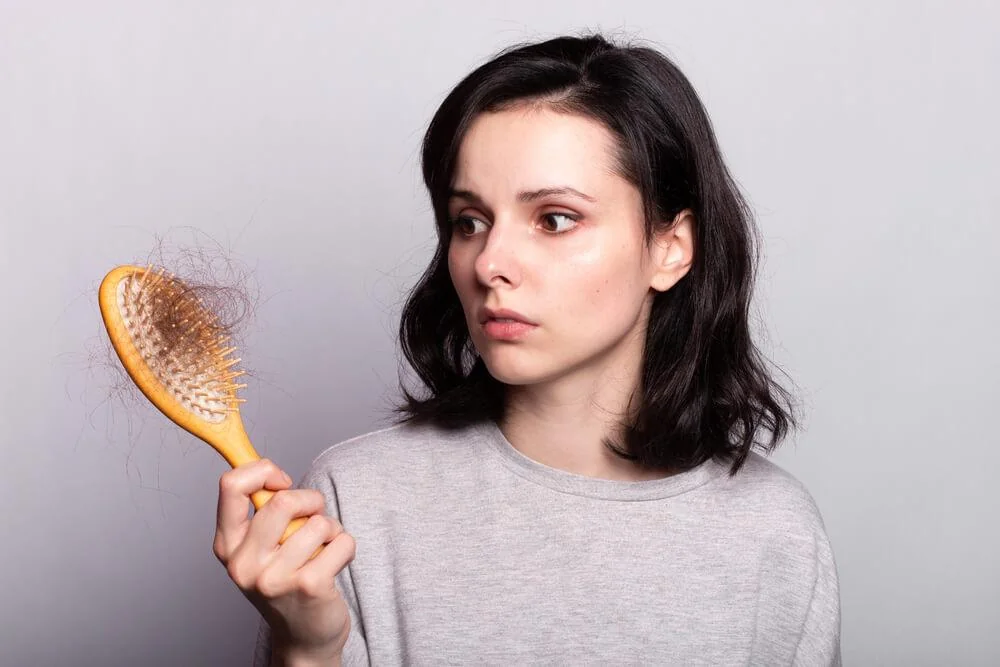 Alopecie u žen – příznaky a léčba